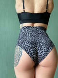 DressinUp Art Atelier - Animal Print Shorts Grey Leopard